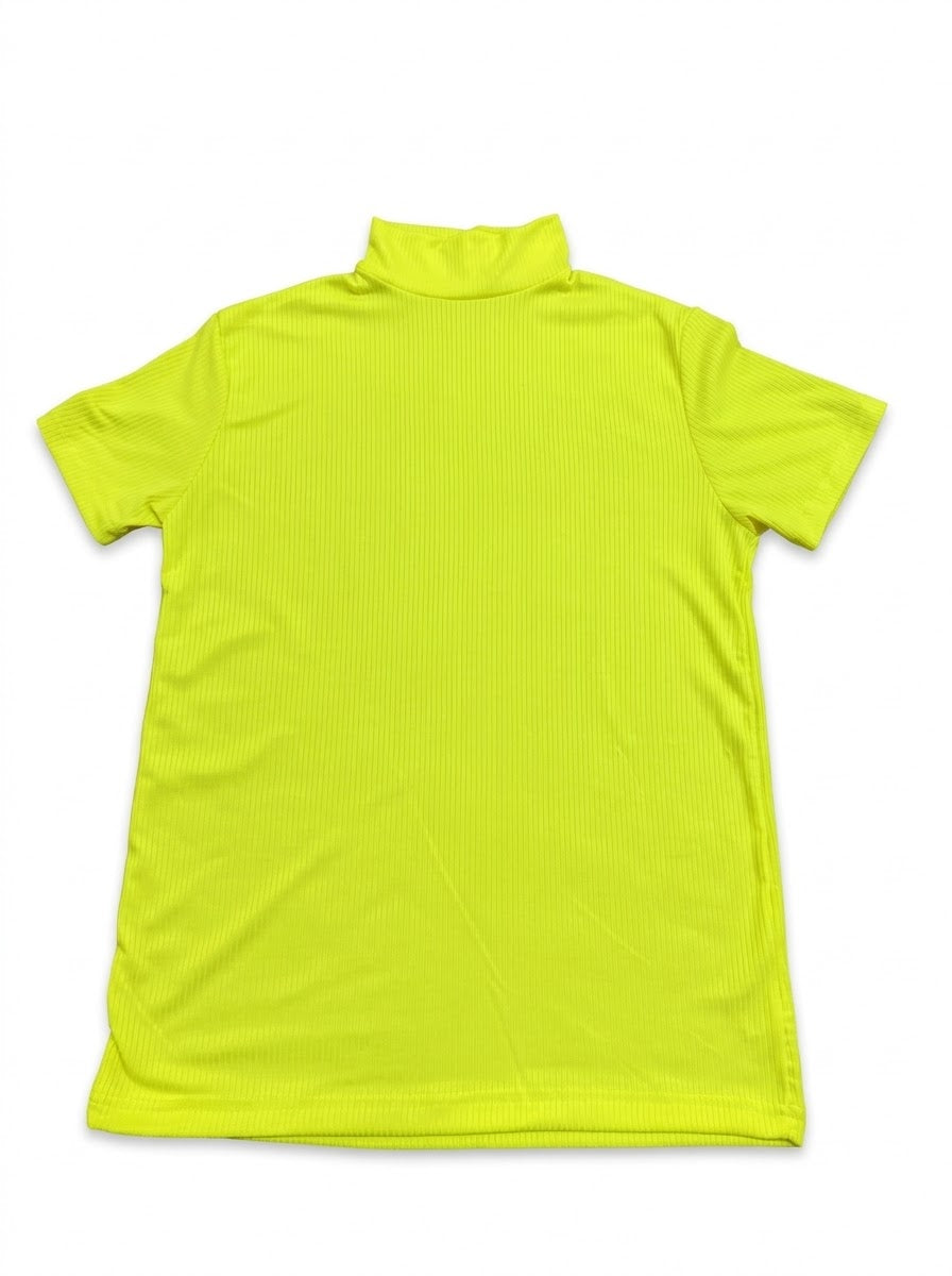 Playera manga corta cuello alto
